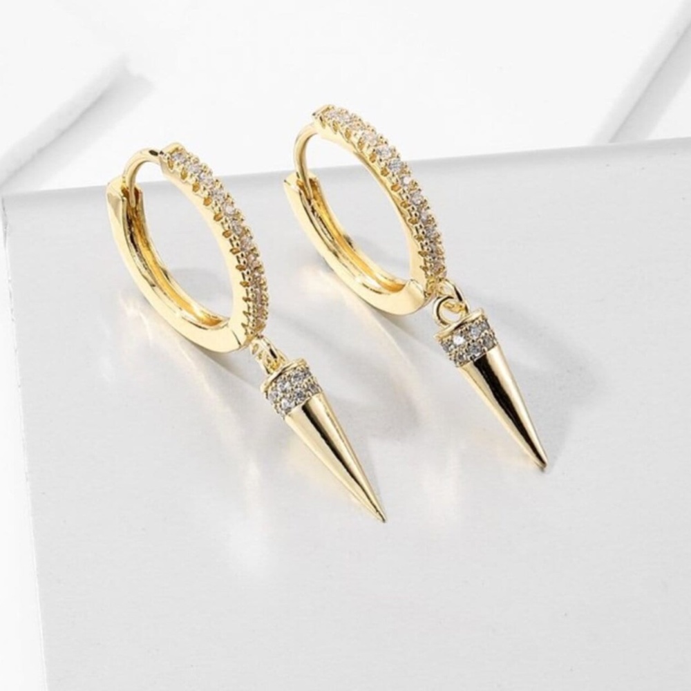 18K Gold Plated Cubic Zirconia Diamond Spike Huggie Hoop Earring Grunge Punk
